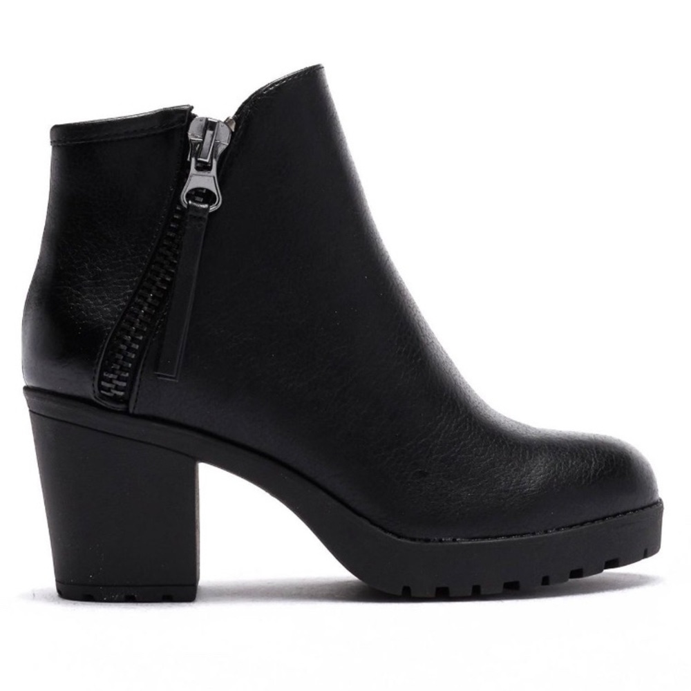 🆕 Call it Spring Jolles Bootie!
